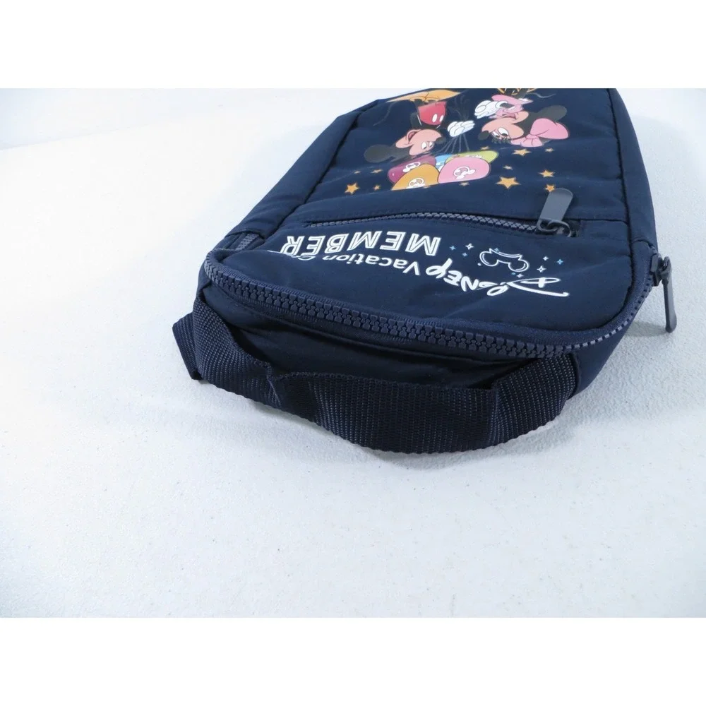 Disney Vacation Club DVC Member Crossbody Bag 2025 Navy Blue W/ Magnet NEW‎